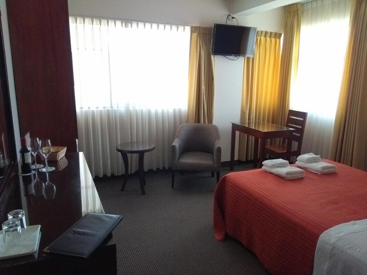 El Puerto Hotel Пакасмайо Екстериор снимка