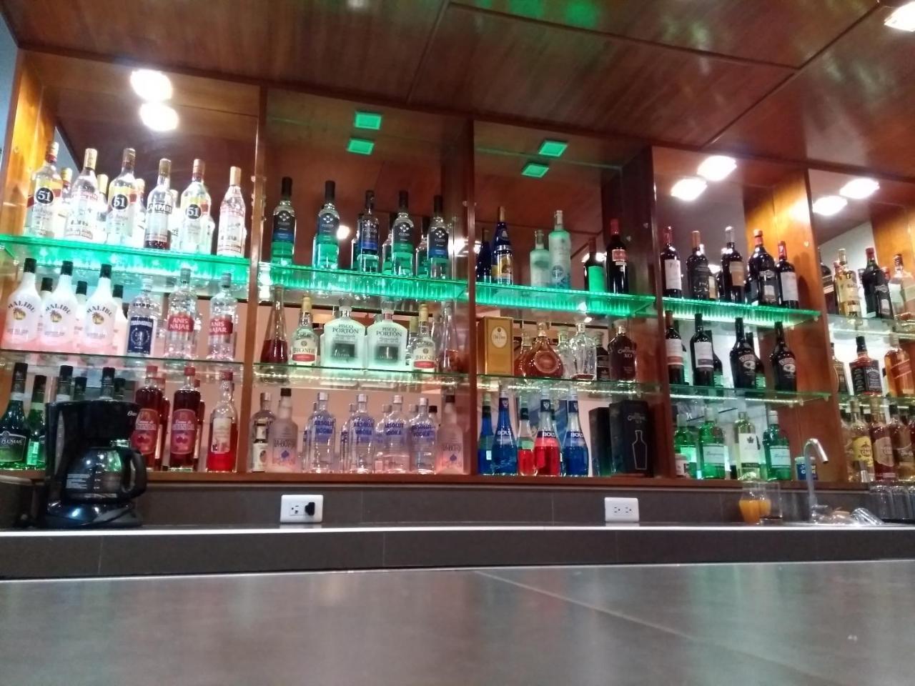 El Puerto Hotel Пакасмайо Екстериор снимка